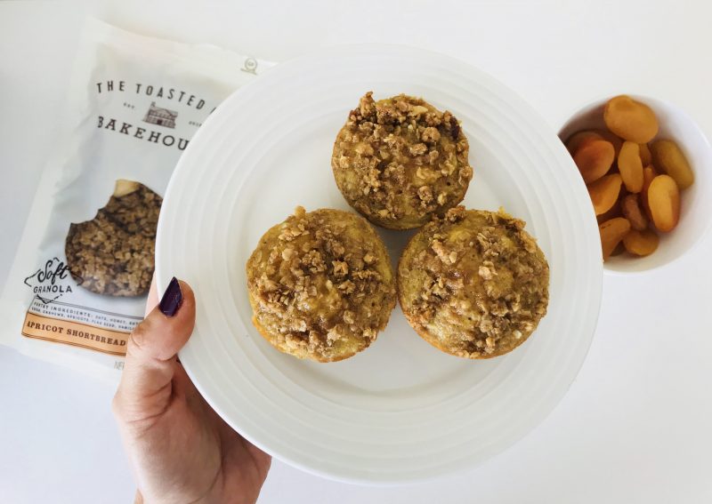 4-ingredient-apricot-shortbread-muffins